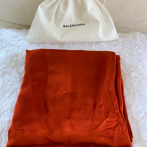 Authentic Balenciaga Scarf - Picture 6 of 9